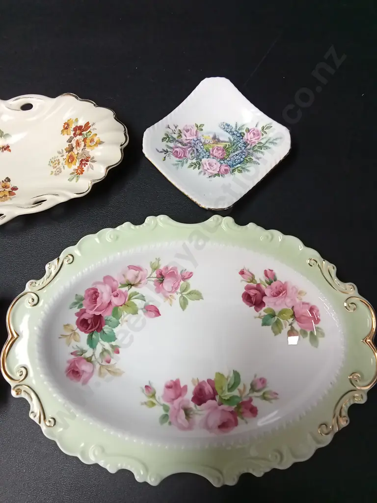 4 VINTAGE DISHES LARGEST L25.5CM INCLUDING ROYAL ALBERT, ROYAL STRAFFORDSHIRE, ADDERLEY FLORAL Image 1++