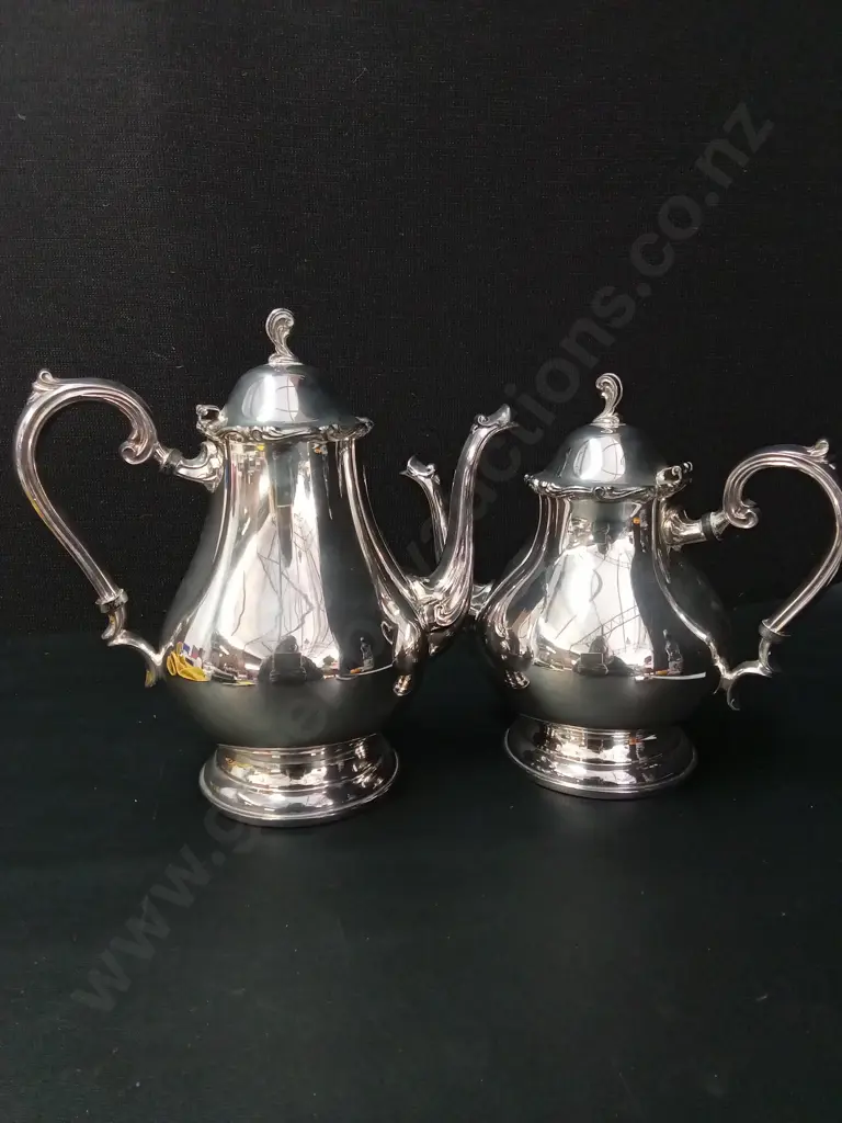 2 VINTAGE RODD AUSTRALIA SILVER PLATED TEAPOTS TALLEST H25CM Image 1++