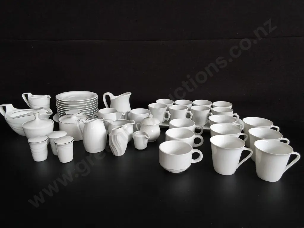 MIX OF VINTAGE WHITE DINNERWARE AND TEA SERVICE ITEMS, 44 PIECES Image 1++