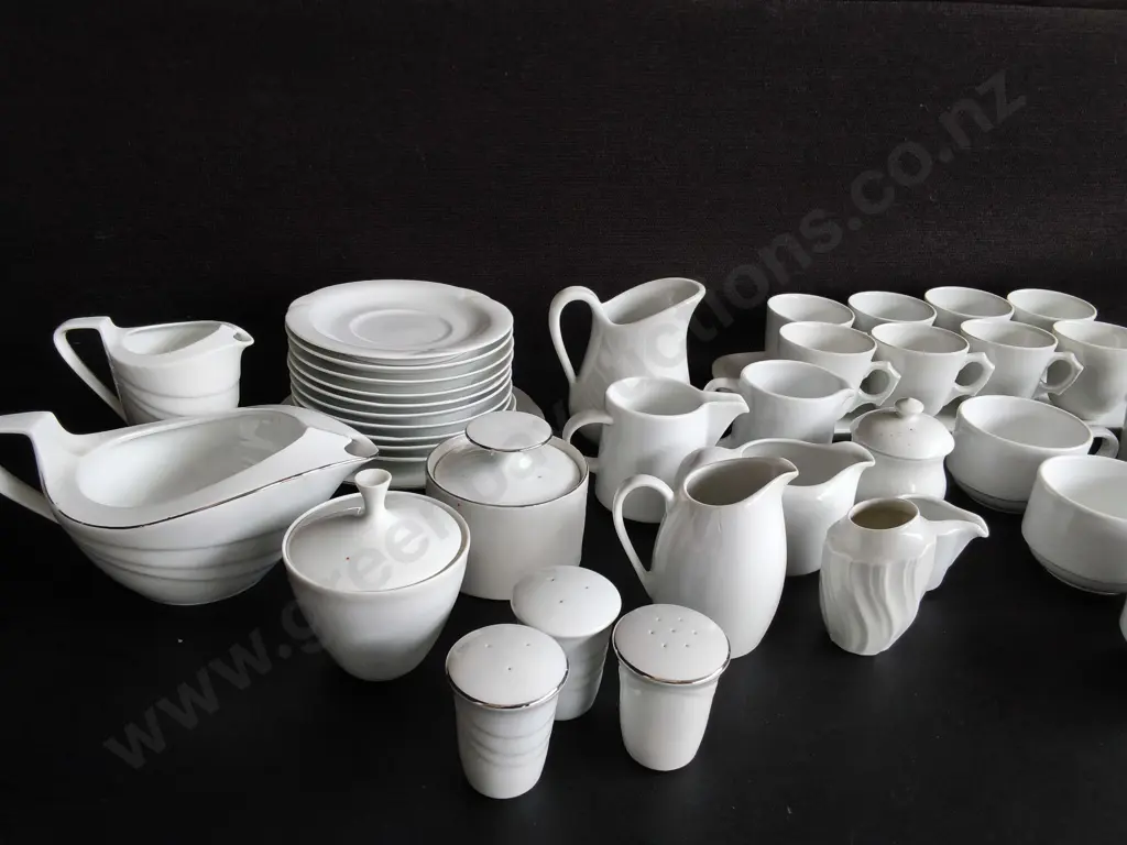 MIX OF VINTAGE WHITE DINNERWARE AND TEA SERVICE ITEMS, 44 PIECES Image 1++