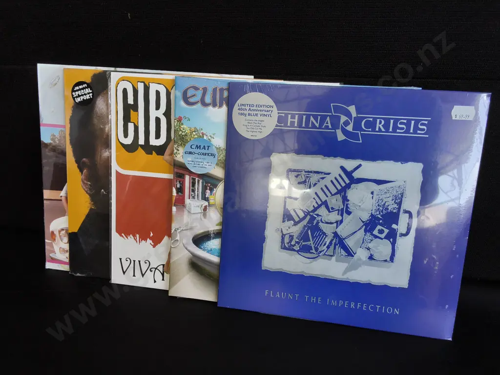 MIX OF 5 BRAND NEW RECORDS Image 1++