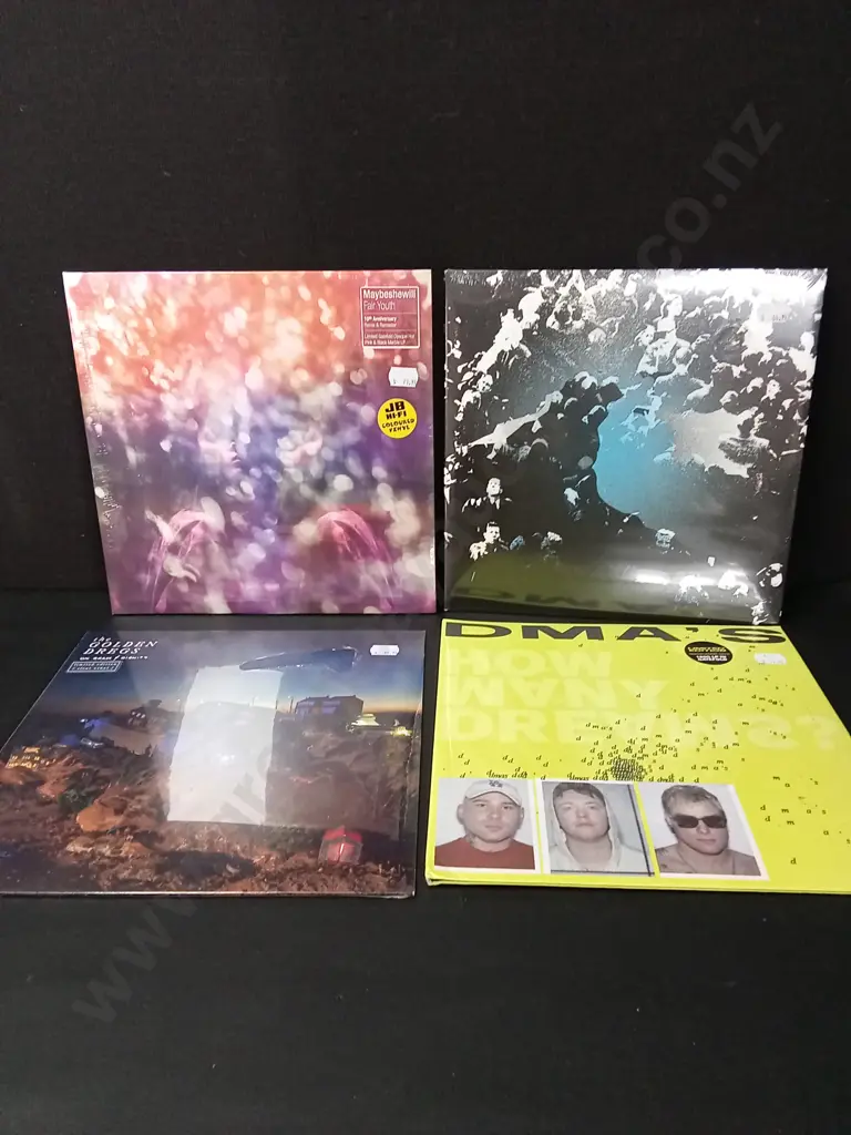 4 SEALED VINYL RECORDS Image 1++