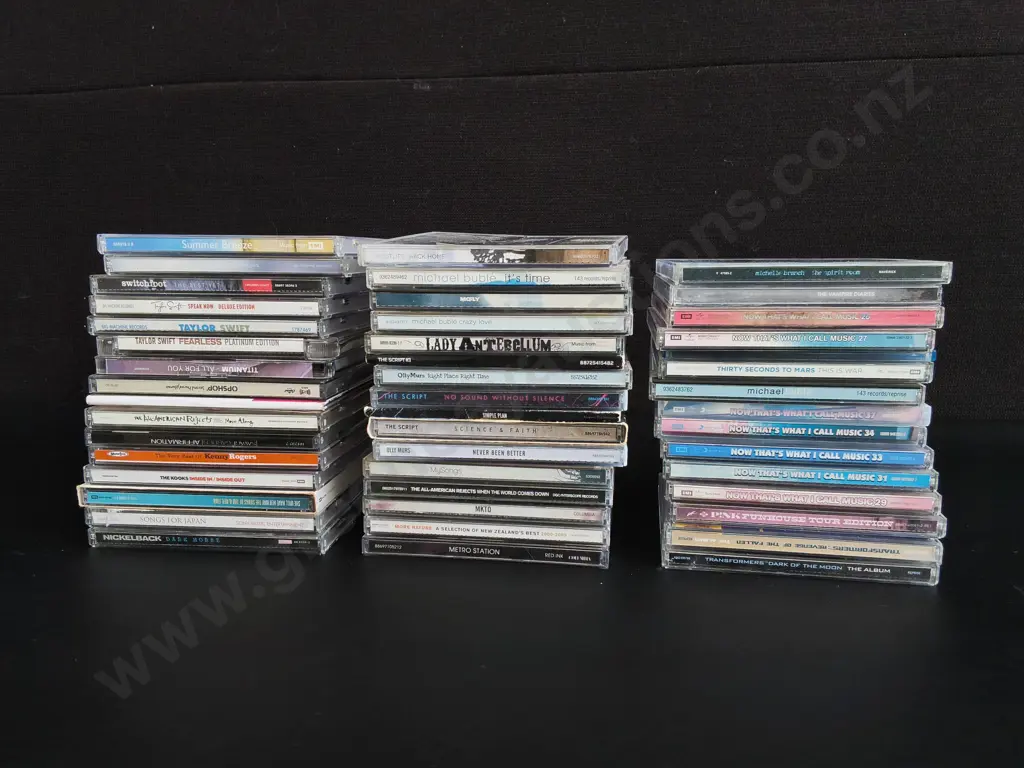 COLLECTION OF CDS Image 1++