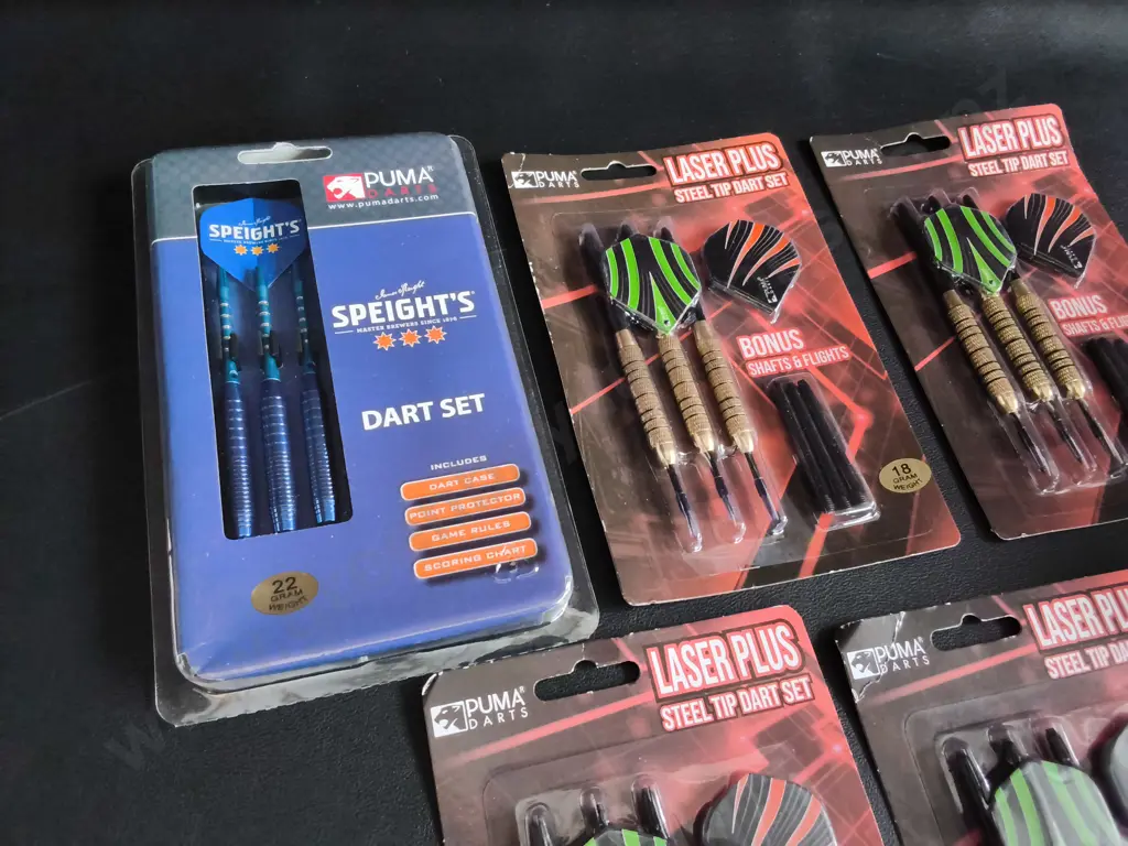 5 BRAND NEW PACKS OF DARTS Image 1++