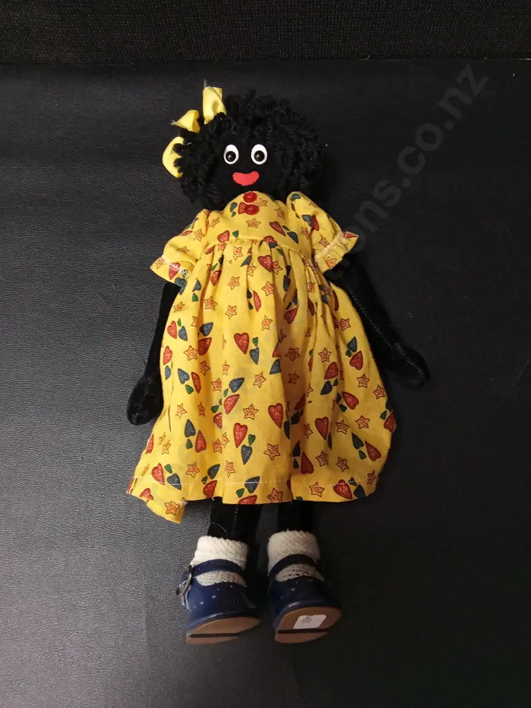 VINTAGE GOLLY CLOTH DOLL Image 1++