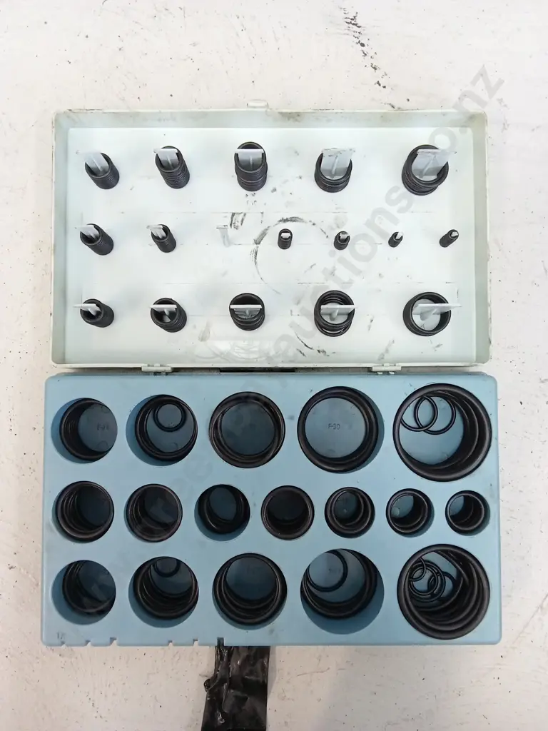 METRIC RUBBER O-RING ASSORTMENT KIT Image 1++