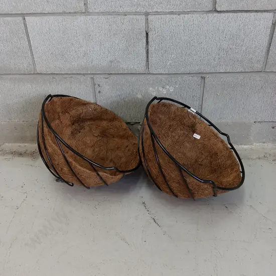 2 TAKASHO HANGING BASKETS 35CM