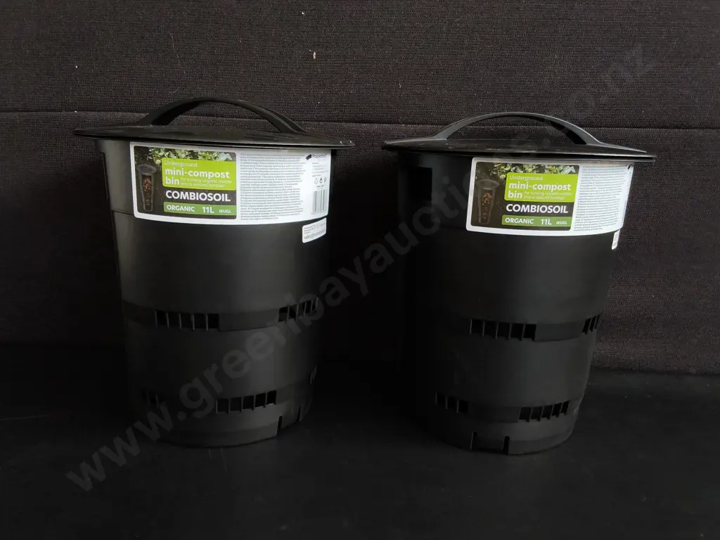2 BRAND NEW UNDERGROUND MINI-COMPOST BINS 11L Image 1++