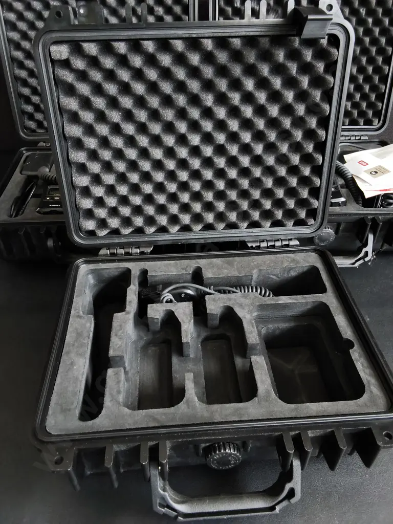 GME HANDHELD RADIO KITS, 2 CASES INCLUDINGBPAIRS OF RADIOS, AND ONE EMPTY CASE Image 1++