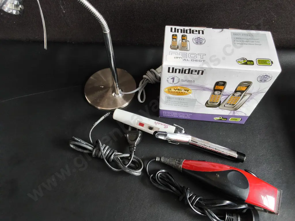 4 PIECES HOUSEHOLD AND ELECTRONIC ITEMS, TALLEST H 34 CM, ALL WORKING Image 1++