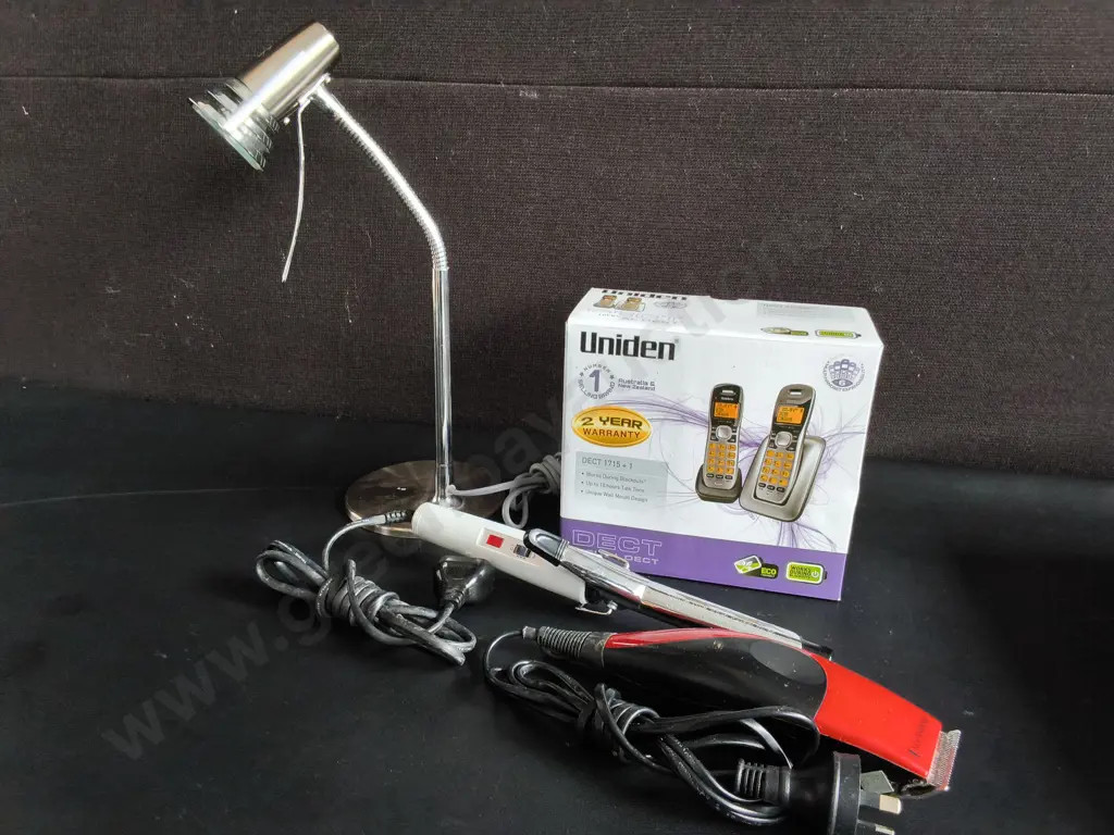 4 PIECES HOUSEHOLD AND ELECTRONIC ITEMS, TALLEST H 34 CM, ALL WORKING Image 1++
