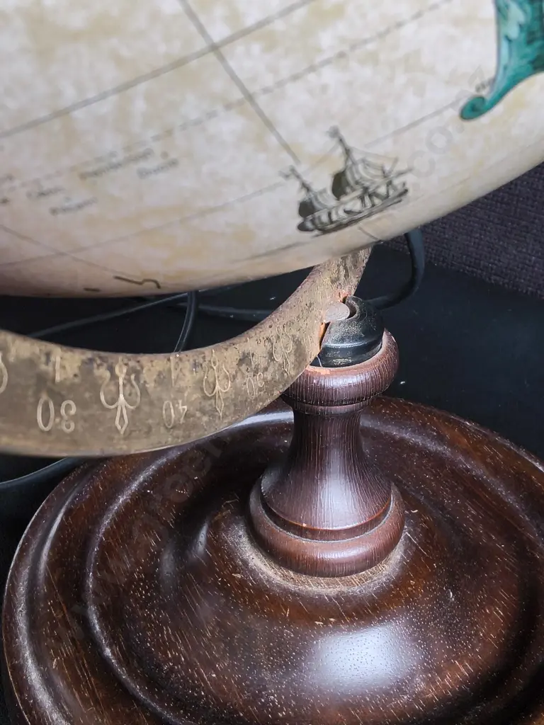 VINTAGE REPLOGLE WORLD CLASS SERIES GLOBE WITH WOODEN BASE, GLOBE IS LOOSE FROM BASE, H 43 CM Image 1++