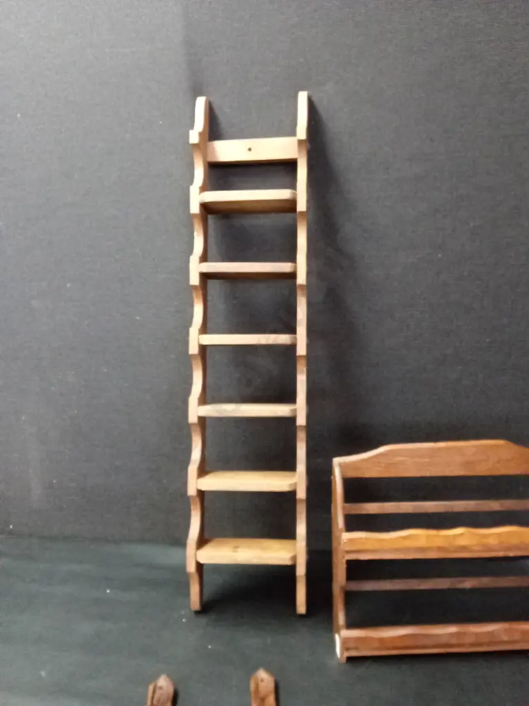 4 PIECES OF VINTAGE WOODEN HOME DECOR TALLEST H73CM Image 1++