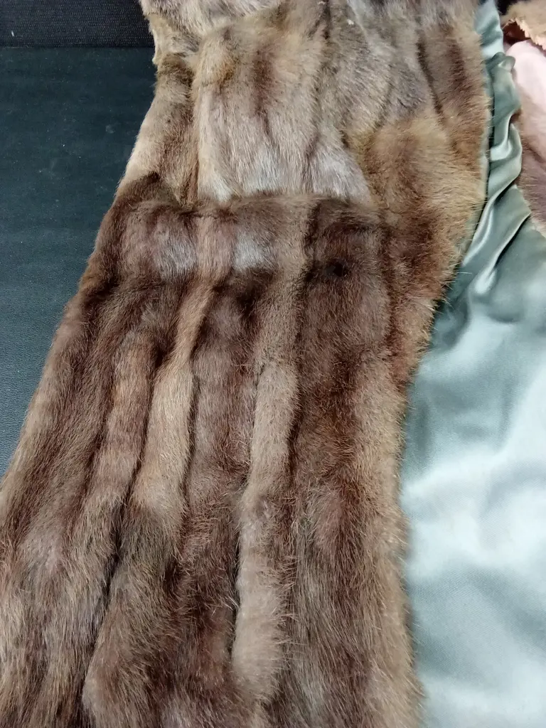 2 VINTAGE FUR FORMAL WRAPS, OROTON BAG AND A VELVET PILLBOX HAT Image 1++