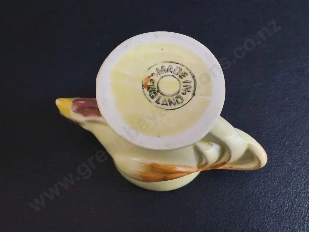 VINTAGE MID CENTURY ANIMAL EGG CUPS, 7 PIECES, MADE IN ENGLAND KEELE STREET, TALLEST H 6.5 CM Image 1++