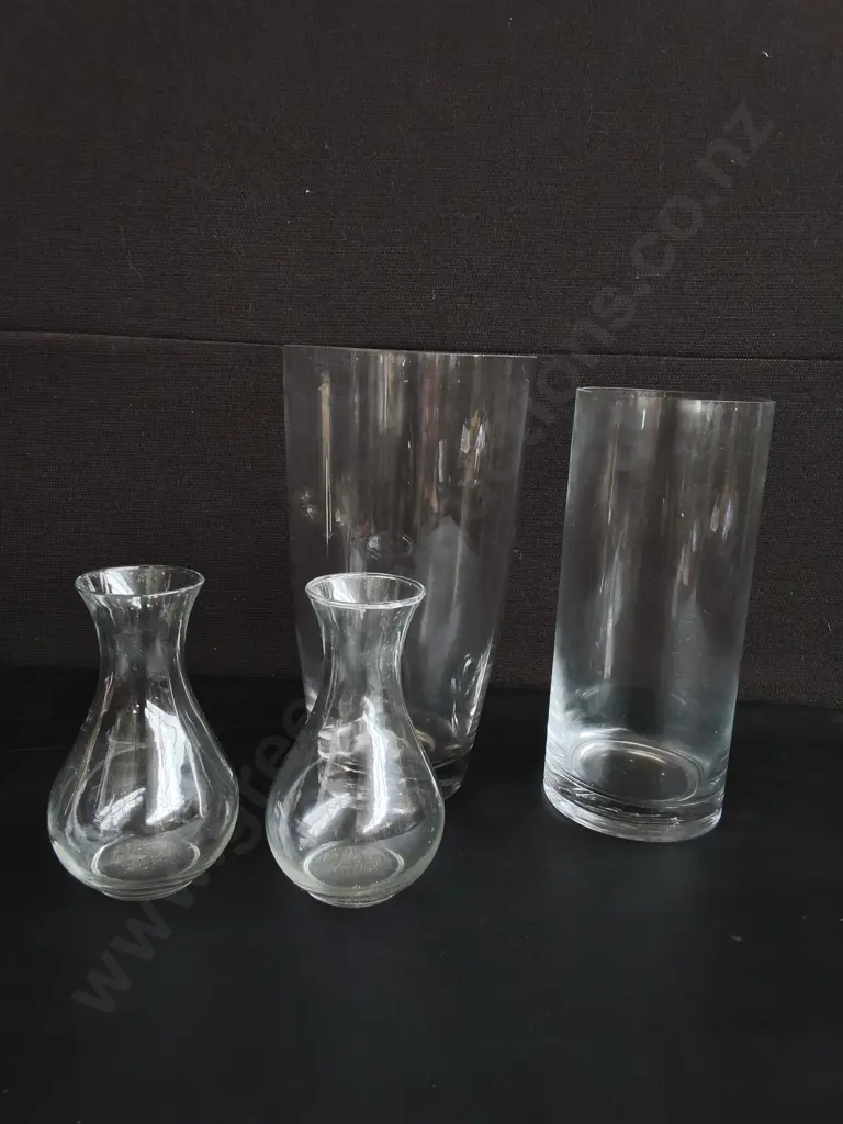 4 PIECES GLASS VASES, TALLEST H 30 CM Image 1++