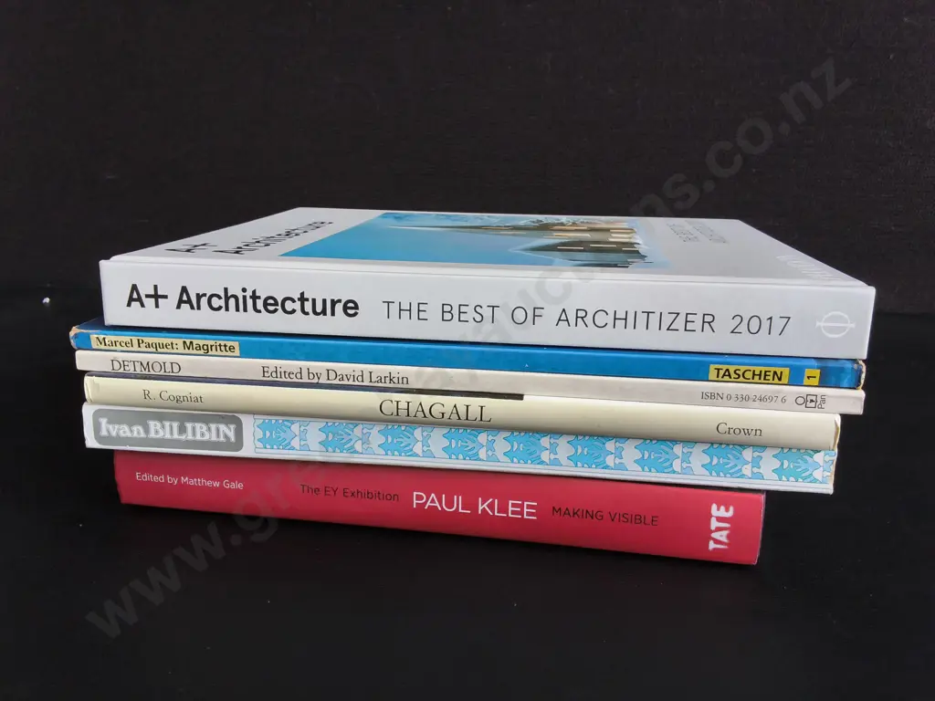 6 ART AND ARCHITECTURE BOOKS Image 1++