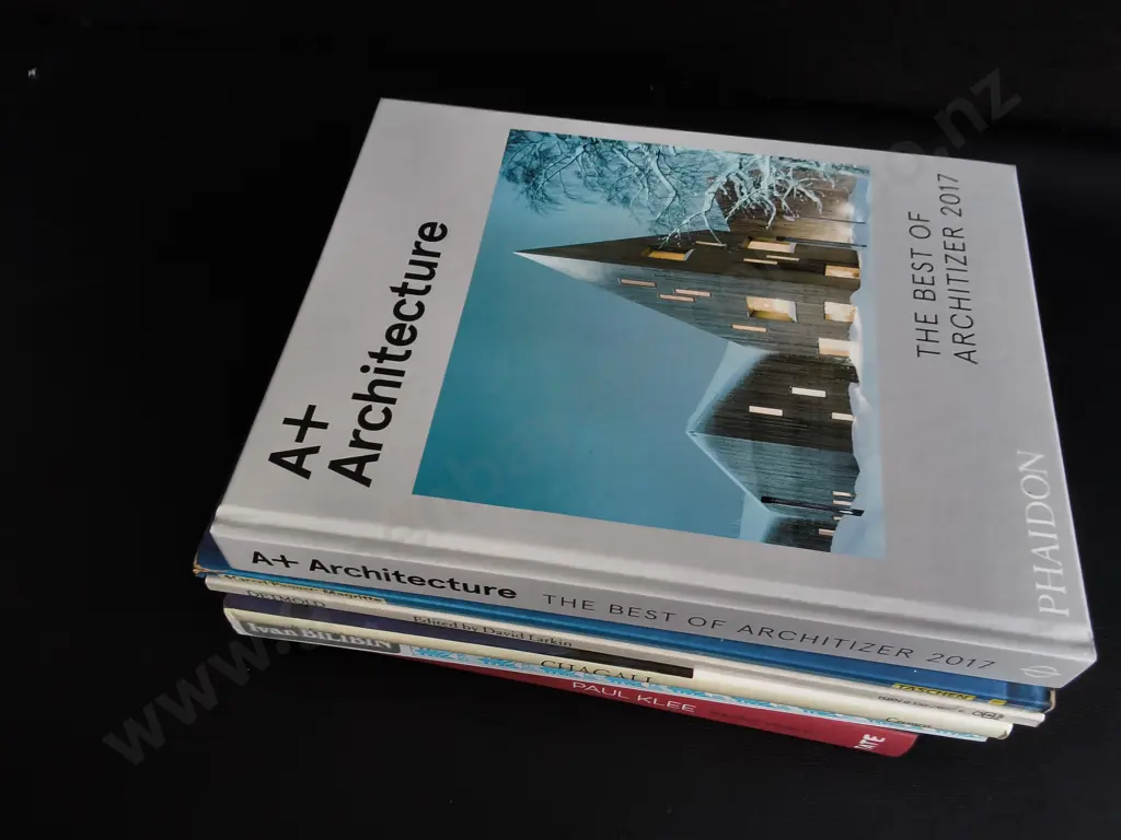 6 ART AND ARCHITECTURE BOOKS Image 1++