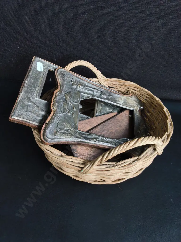 VINTAGE ART NOUVEAU SILVER PLATED PHOTOGRAPH FRAMES AND WICKER BASKET Image 1++