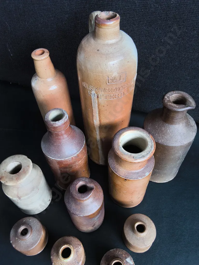 COLLECTION OF 11 ANTIQUE SALT GLAZED STONEWARE BOTTLES AND INKWELLS, TALLEST H 27 CM Image 1++