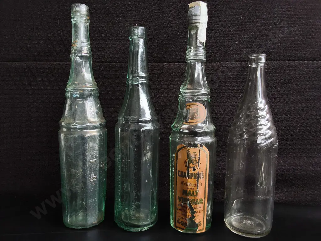 COLLECTION OF 10 VINTAGE GLASS BOTTLES, TALLEST H 38 CM Image 1++
