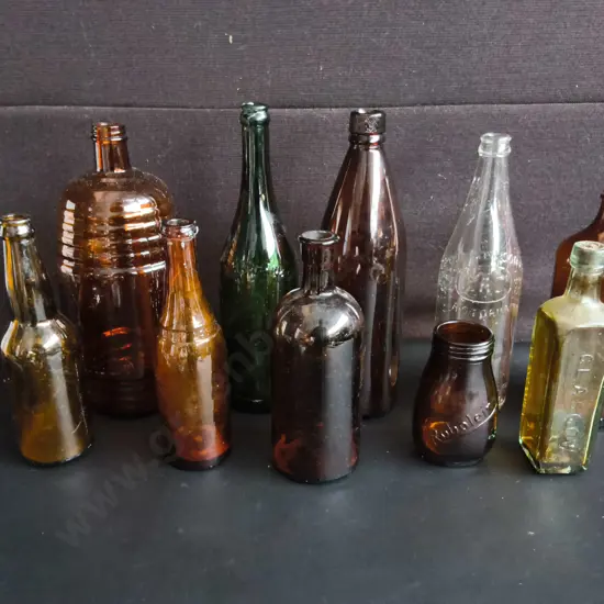 COLLECTION OF 10 VINTAGE GLASS BOTTLES, TALLEST H 32 CM