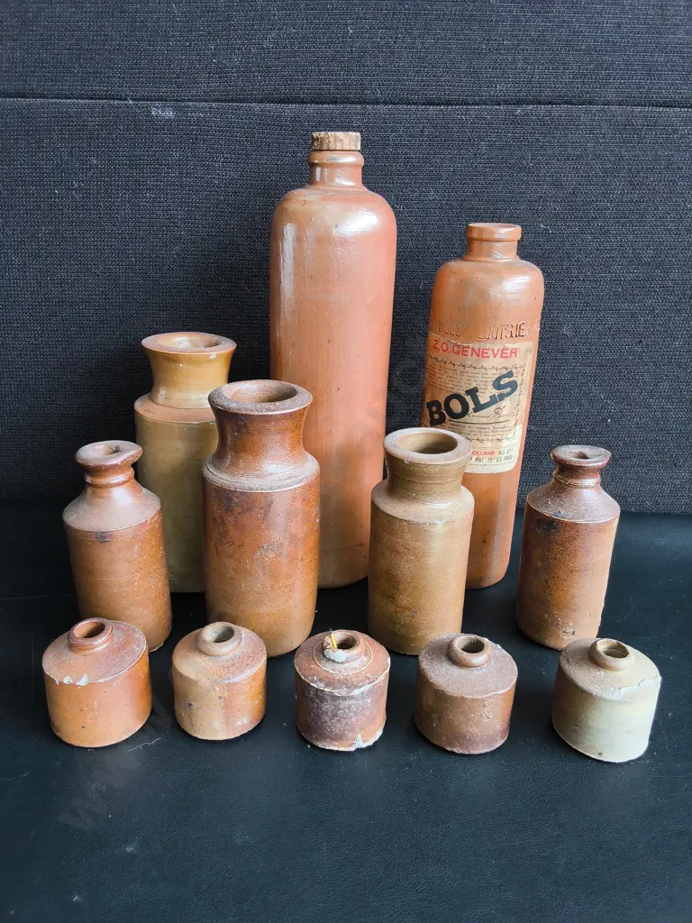 COLLECTION OF 12 ANTIQUE SALT GLAZED STONEWARE BOTTLES AND INKWELLS, TALLEST H 29 CM Image 1++