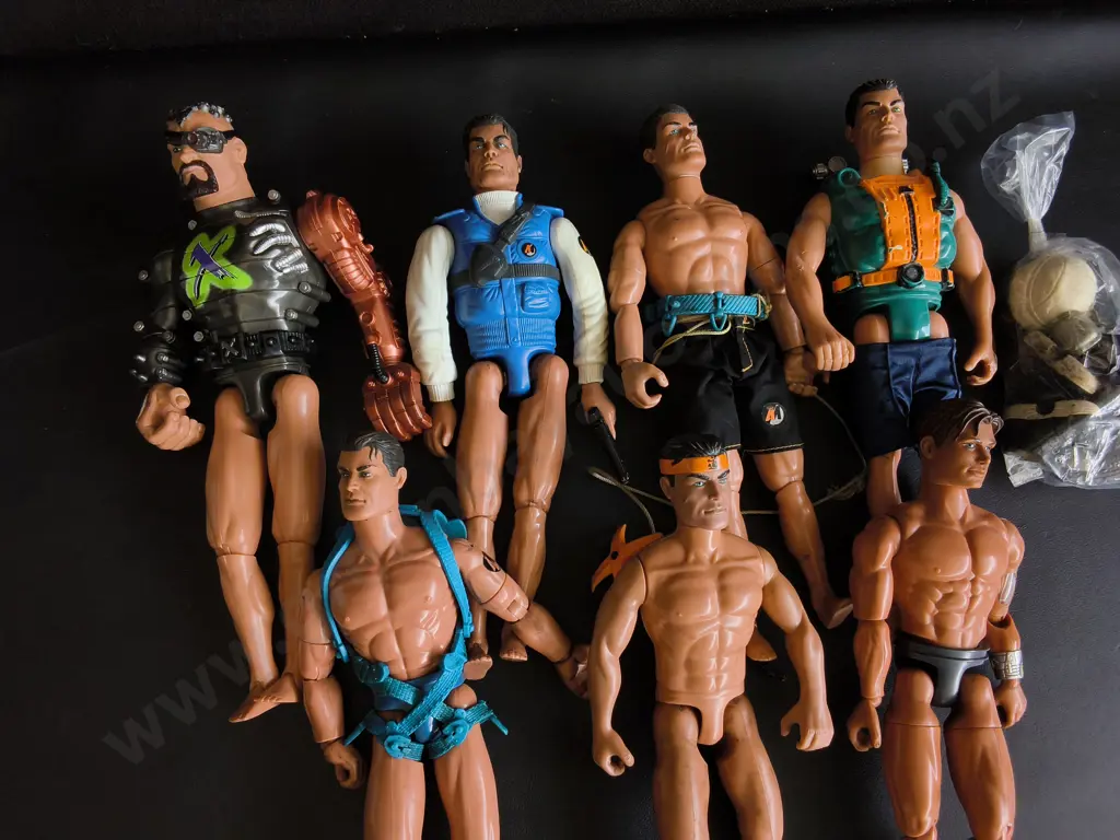 COLLECTION OF VINTAGE ,AX STEEL AND ACTION MAN ACTION FIGURES Image 1++