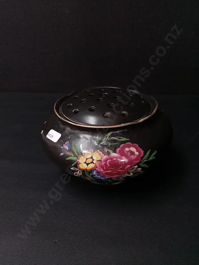 FLOWER POT / VASE Image 1++