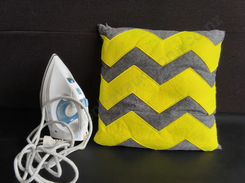 IRON AND THROW CUSHION Image 1++