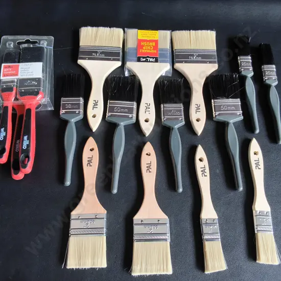 MIX OF BRAND NEW PAINT BRUSHES