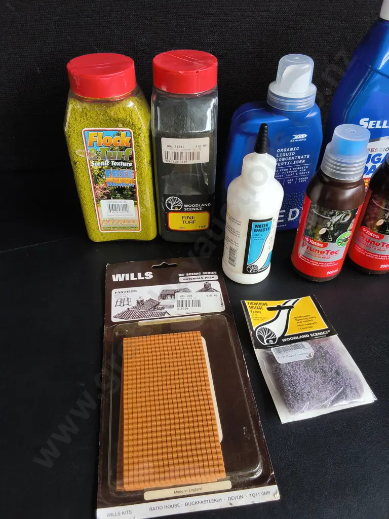 BRAND NEW MODEL SCENERY MATERIALS AND GARDEN CARE PRODUCTS Image 1++