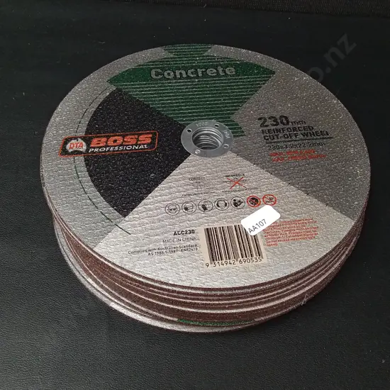 18 BRAND NEW DTA BOSS PROFESSIONAL CONCRETE REINFORCED CUT-OFF WHEELS