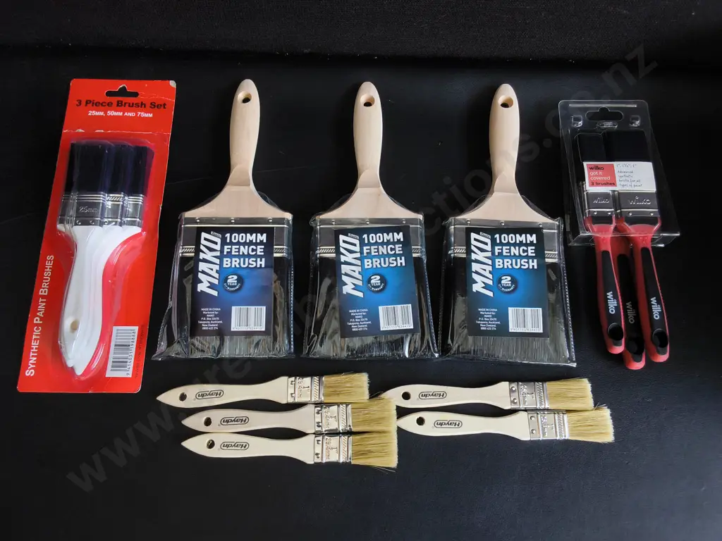 BRAND NEW PAINTBRUSHES Image 1++