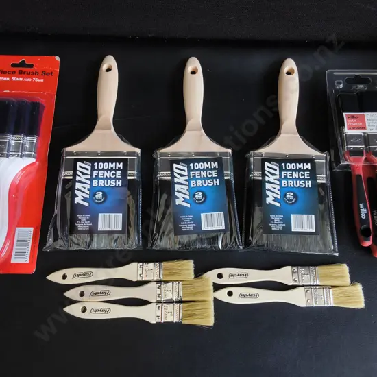 BRAND NEW PAINTBRUSHES