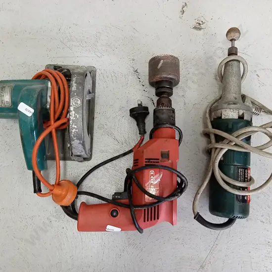 WORKING POWER TOOLS (SKILL SAW MISSING BLADE)