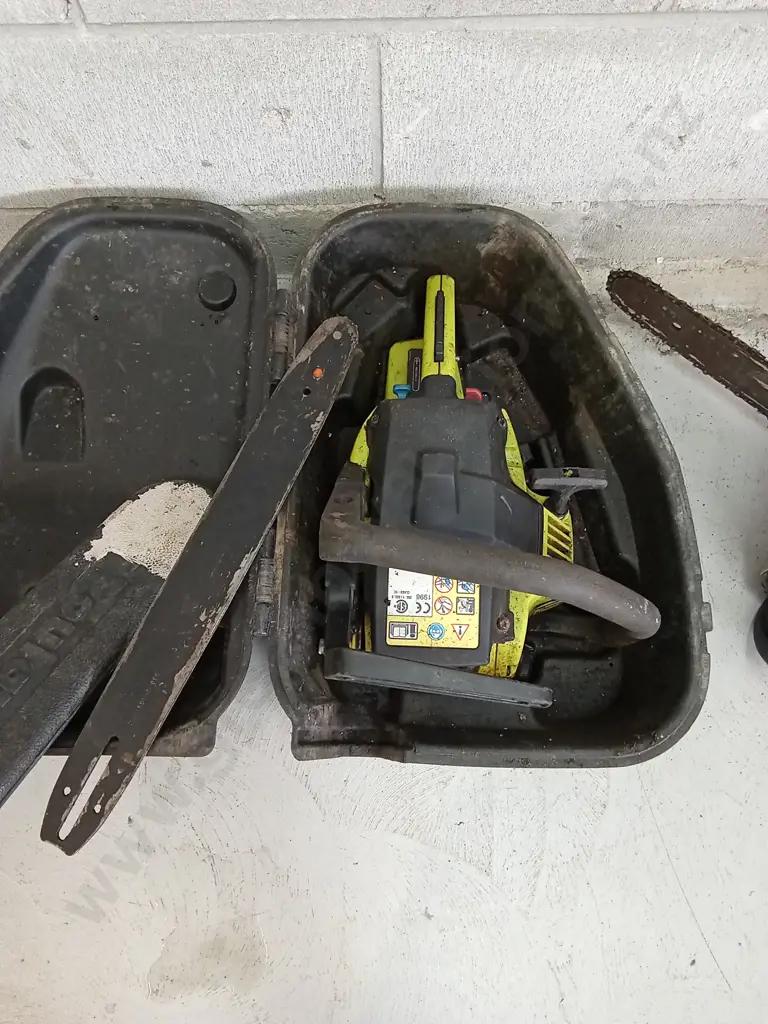 STIHL MS 180C PETROL CHAINSAW AND 2ND CHAINSAW IN CASE WITH PETROL JERRY CAN Image 1++