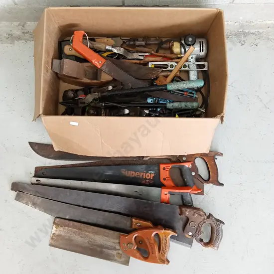 BOX OF VINTAGE AND MODERN TOOLS