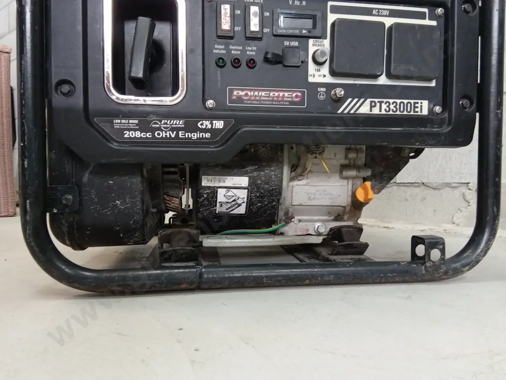 POWERTEC 3000W INVERTER GENERATOR Image 1++