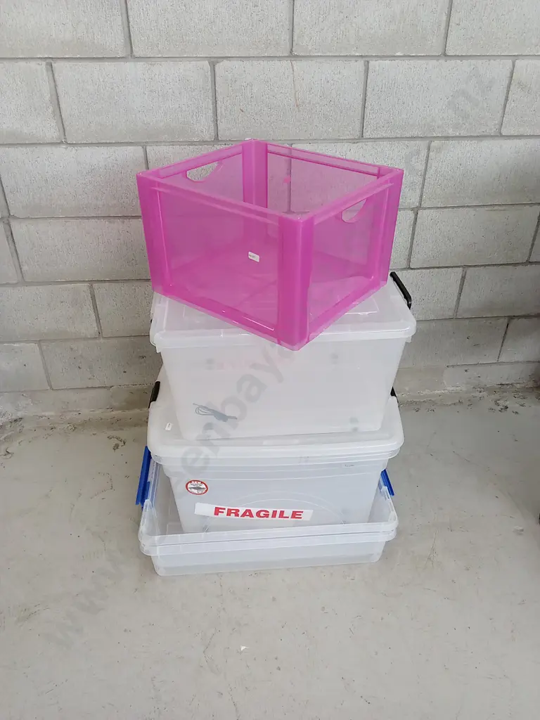 COLLECTION OF PLASTIC STORAGE BOXES Image 1++