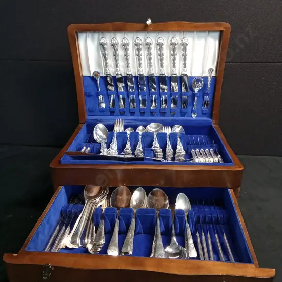 FINE PLATED NIKEL SILVER CUTLERY SET IN PRESENTATION CASE - SPOON IS MARKED MEMORIAL ROCK WHAKATANE N.Z. NOT COMPLETE