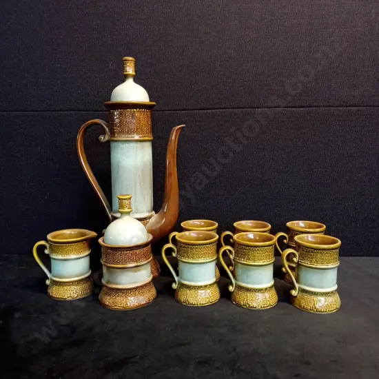 VINTAGE NORLEANS CERAMIC TALL COFFEE/TEA POT WITH SET OF DEMITASSE CUPS AND SUGAR BOWL