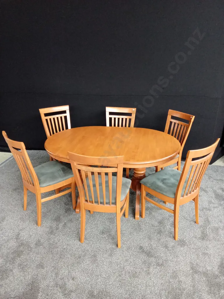 EXTENDABLE WOODEN TABLE AND 6 WOODEN CHAIRS WITH A GREEN CUSHION Image 1++