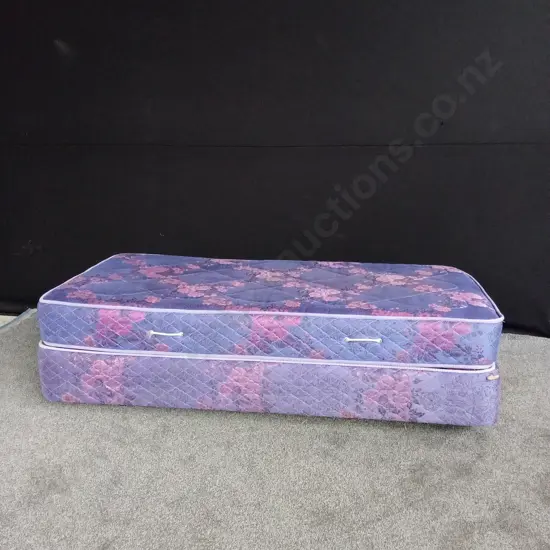 SLEEPY HEAD FLORAL PURPLE SINGLE BED WITH MATCHING MATTRESS ON WHEELS