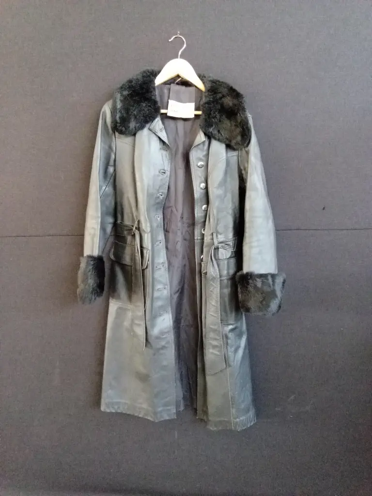 SUEDE & LEATHER CRAFT LIMITED LEATHER TRENCHCOAT Image 1++