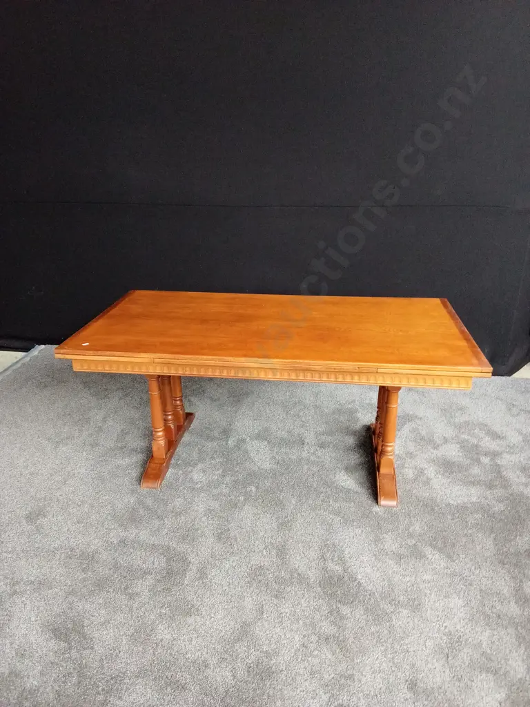 EXTENDABLE WOODEN TABLE WITH 6 CHAIRS Image 1++