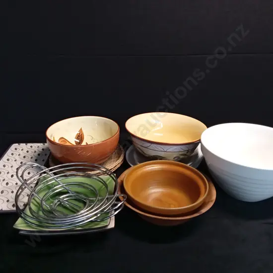 ASSORTED SALAD BOWLS AND PLATTERS