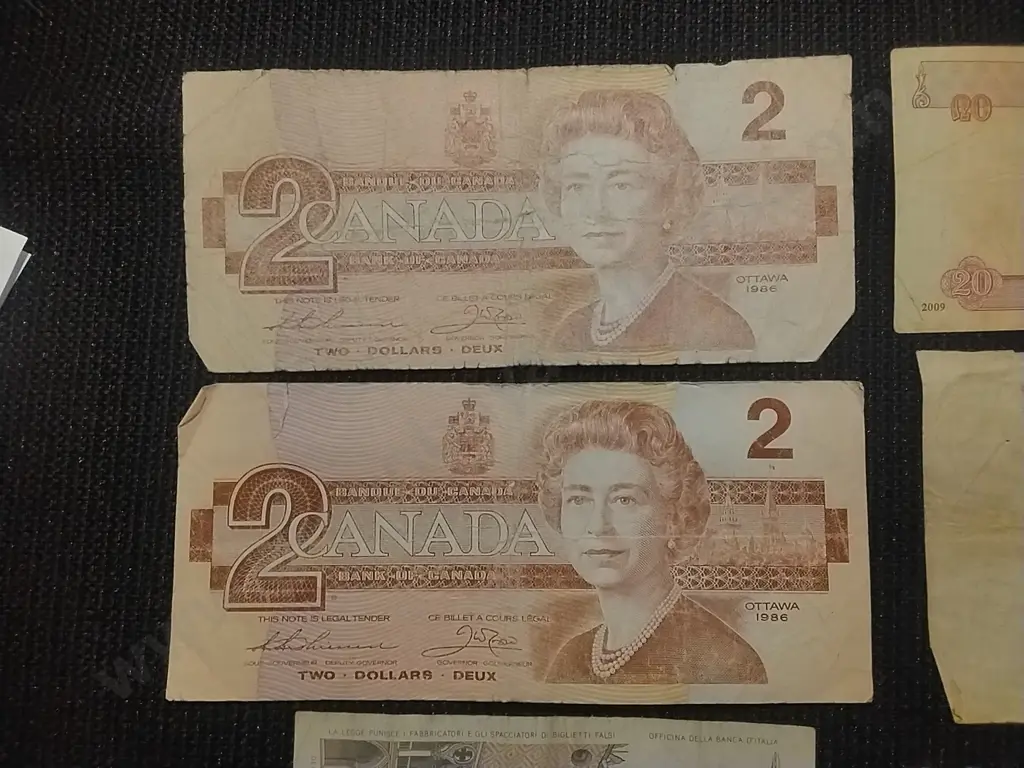 7 X VARIOUS BANK NOTES SYRIA, ALGERIA, ITALY, CANADA (POOR CONDITION) Image 1++