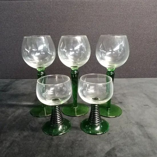 VINTAGE LUMINARC STYLE GREEN WINE GLASSES X 5