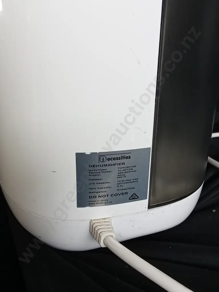 NECESSITIES DEHUMIDIFIER Image 1++